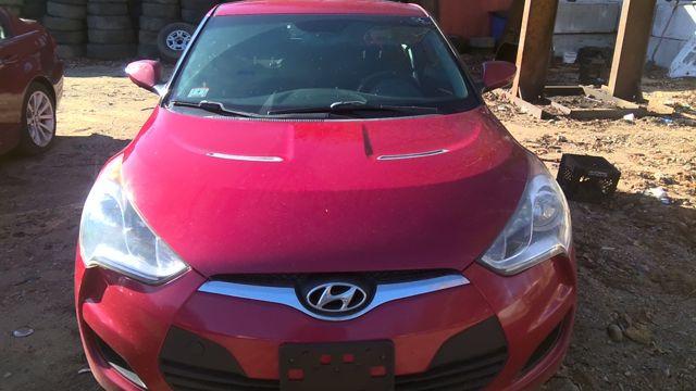 2013 Hyundai Veloster RED Photo 8