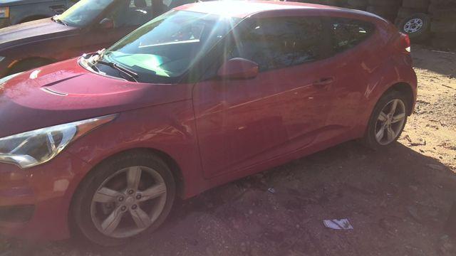 2013 Hyundai Veloster RED Photo 11