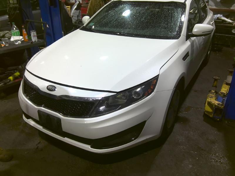 2013 Kia Optima WHITE Photo 6