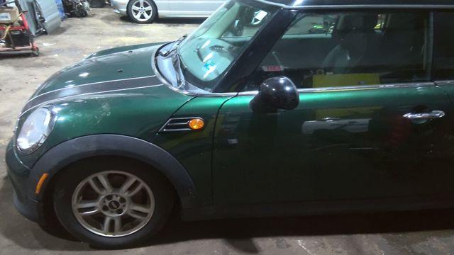 2013 Mini Clubman DARK GREEN Photo 3