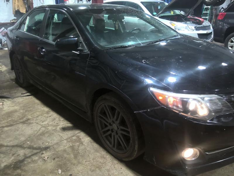 2013 Toyota Camry BLACK Photo 2