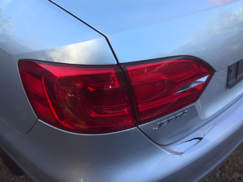 2013 Volkswagen Jetta SILVER Photo 11