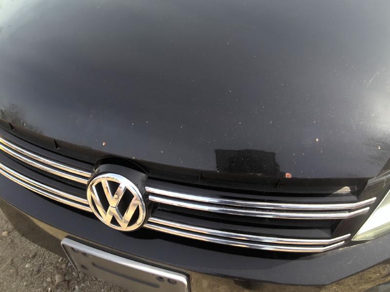 2013 Volkswagen Tiguan BLACK Photo 2