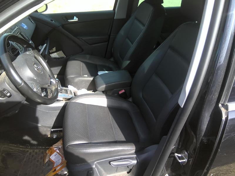 2013 Volkswagen Tiguan BLACK Photo 13