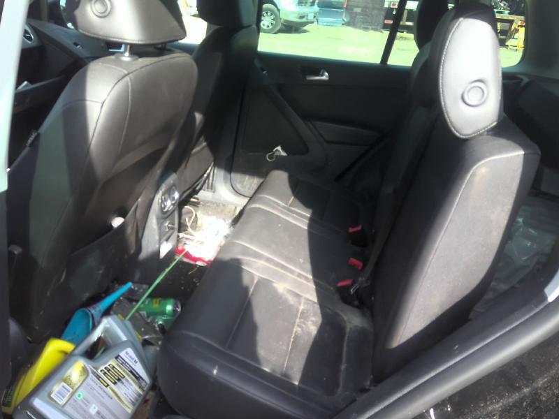 2013 Volkswagen Tiguan BLACK Photo 14