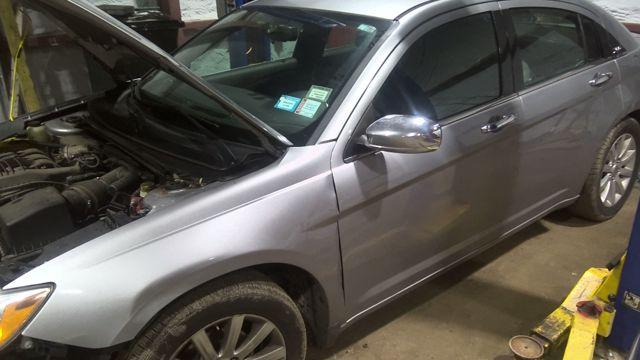 2014 Chrysler 200 SILVER Photo 12