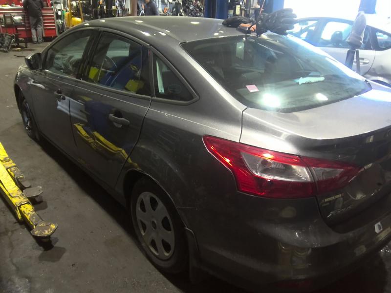 2014 Ford Focus GRAY Photo 3