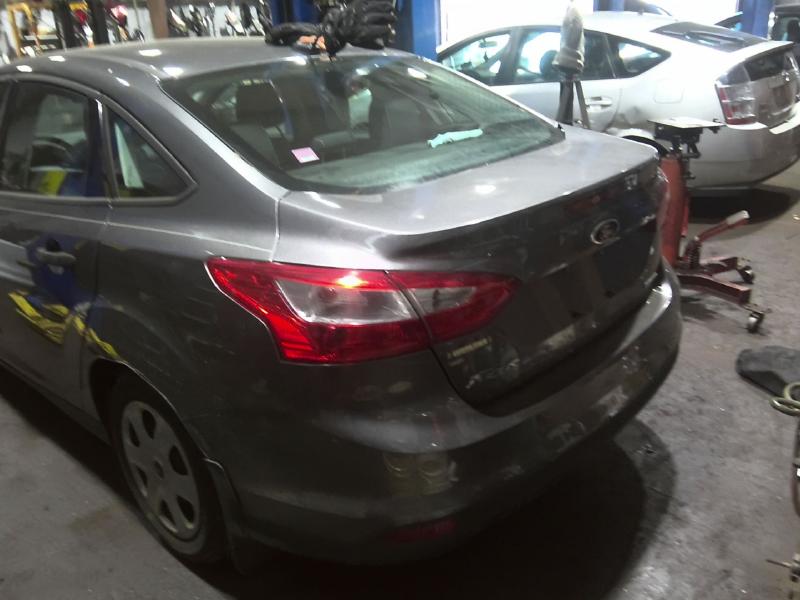 2014 Ford Focus GRAY Photo 4