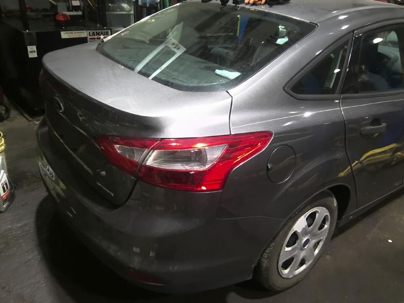 2014 Ford Focus GRAY Photo 5
