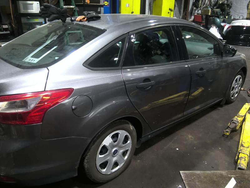 2014 Ford Focus GRAY Photo 6