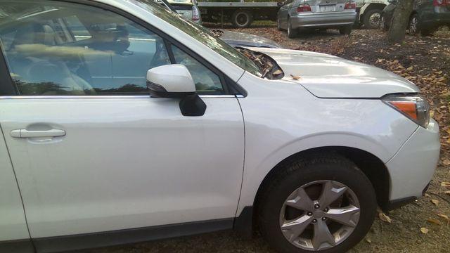 2014 Subaru Forester white Photo 3