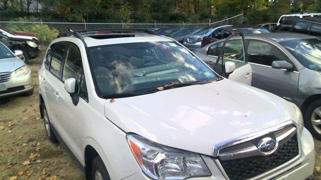 2014 Subaru Forester white Photo 6