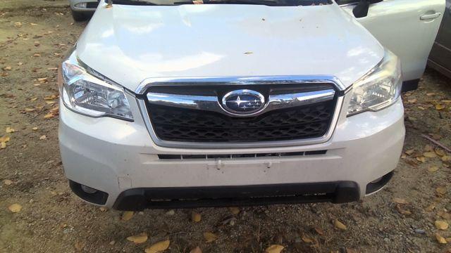 2014 Subaru Forester white Photo 7
