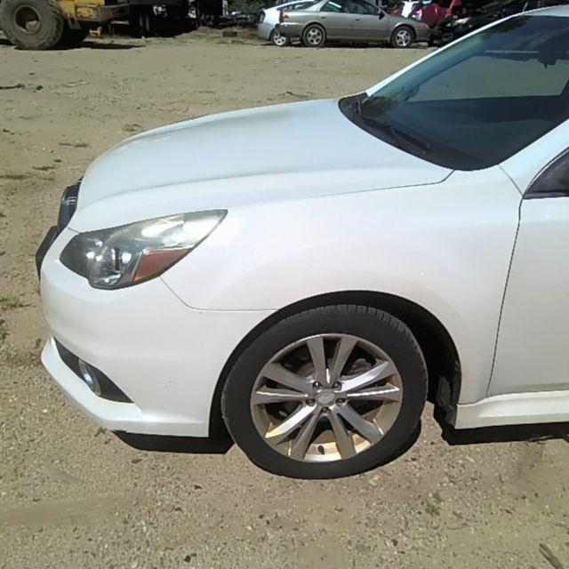 2014 Subaru Legacy WHITE Photo 3
