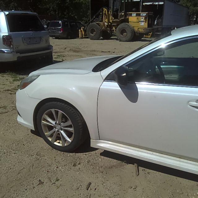 2014 Subaru Legacy WHITE Photo 5