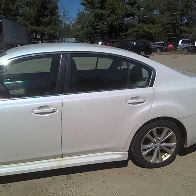 2014 Subaru Legacy WHITE Photo 7