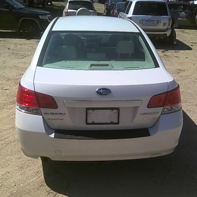 2014 Subaru Legacy WHITE Photo 11