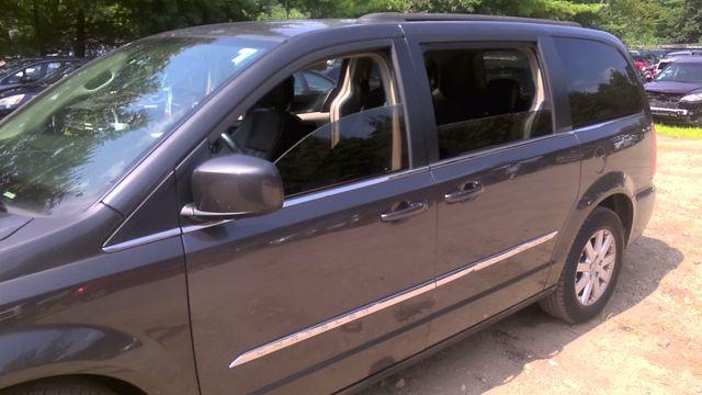 2015 Chrysler Town & Country GRAY Photo 4
