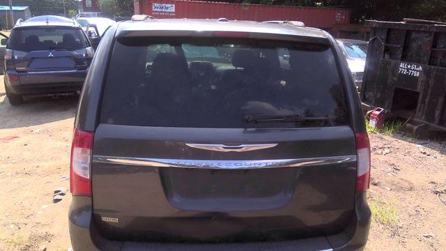 2015 Chrysler Town & Country GRAY Photo 11