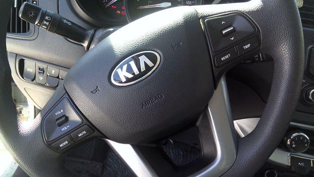 2015 Kia Rio WHITE Photo 4
