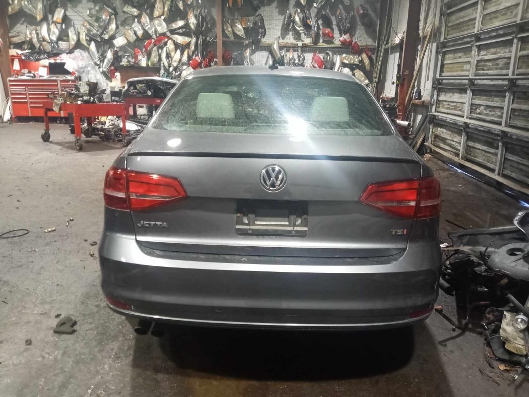 2015 Volkswagen Jetta  Photo 6