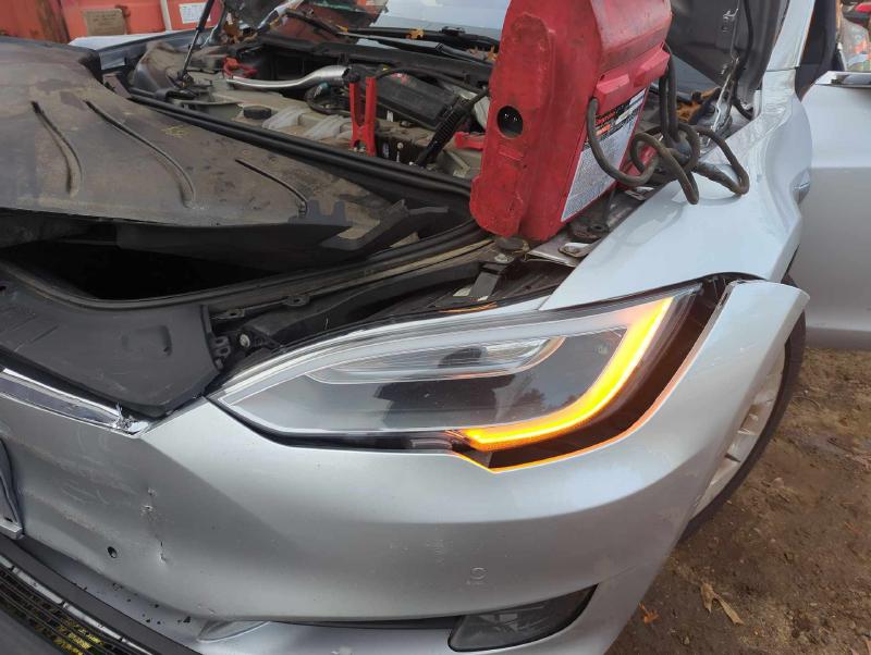 2017 Tesla Model S Photo 3