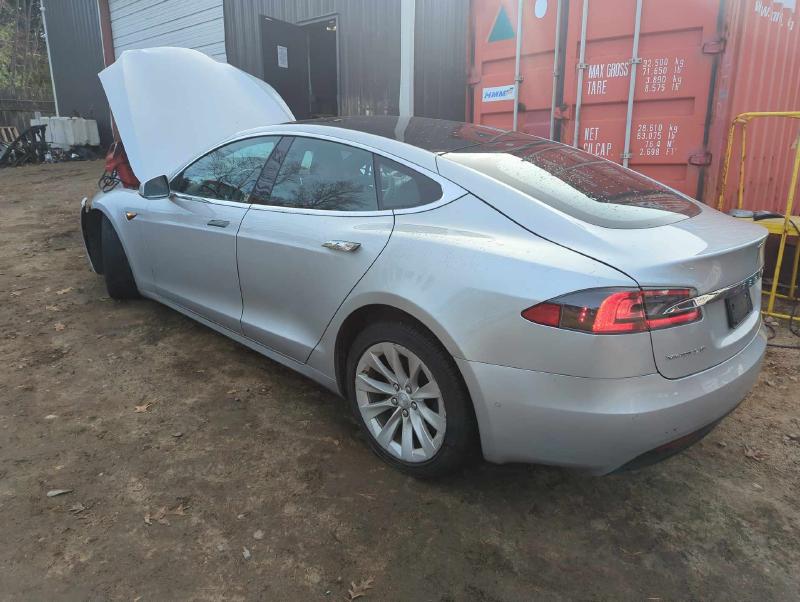 2017 Tesla Model S Photo 10